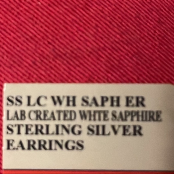 NEW! ❤️‍🔥 .925 STERLING SILVER WHITE SAPPHIRE SOLITAIRE PIERCED STUD EARRINGS - Picture 2 of 2